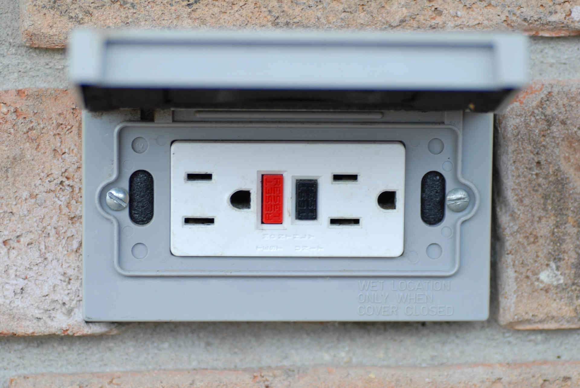 Outdoor Outlet Installation Metzler Electric Green Bay